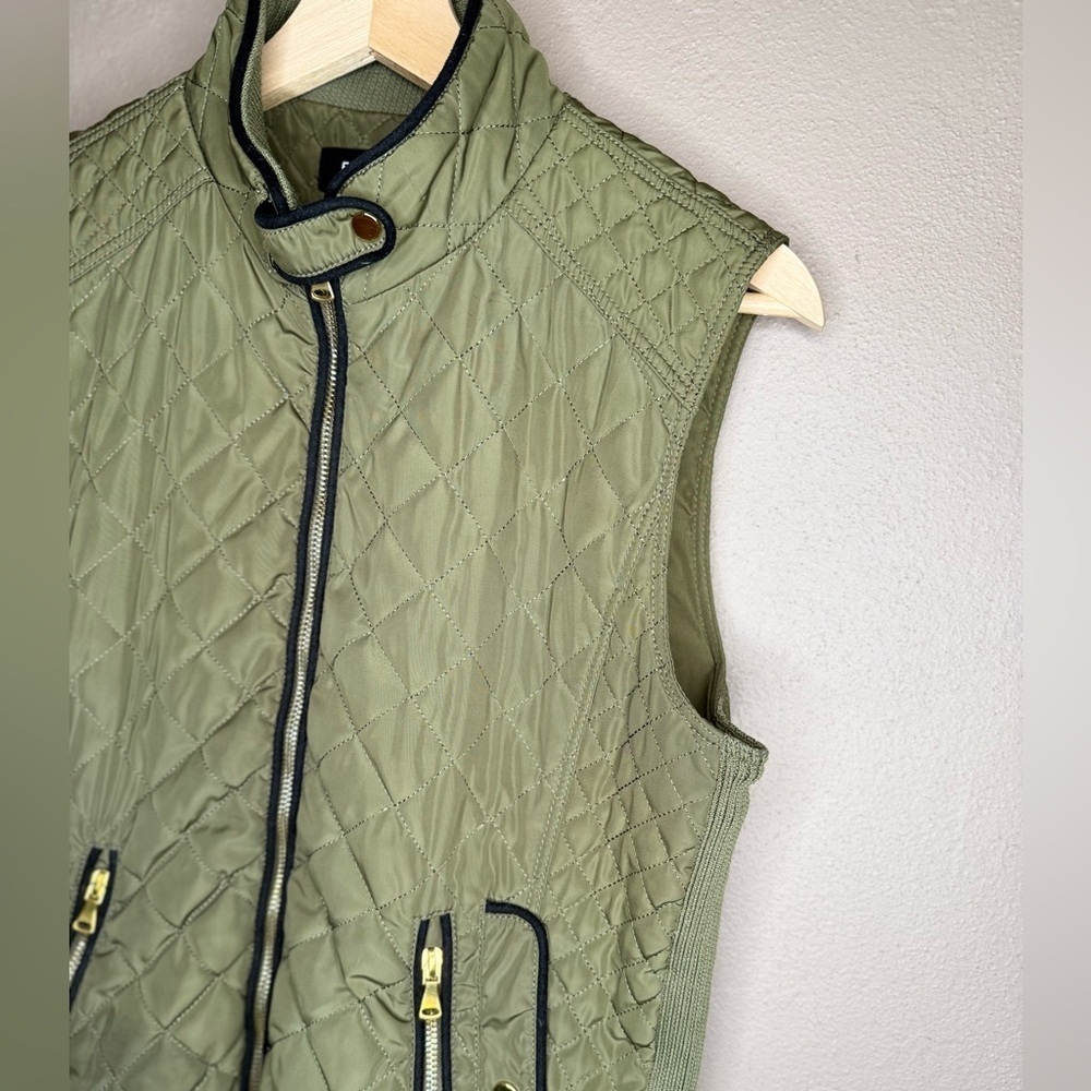 Fate Rowan Women's Olive Green Quilted Vest with Black Trim Size Large Outwear - Picture 8 of 16